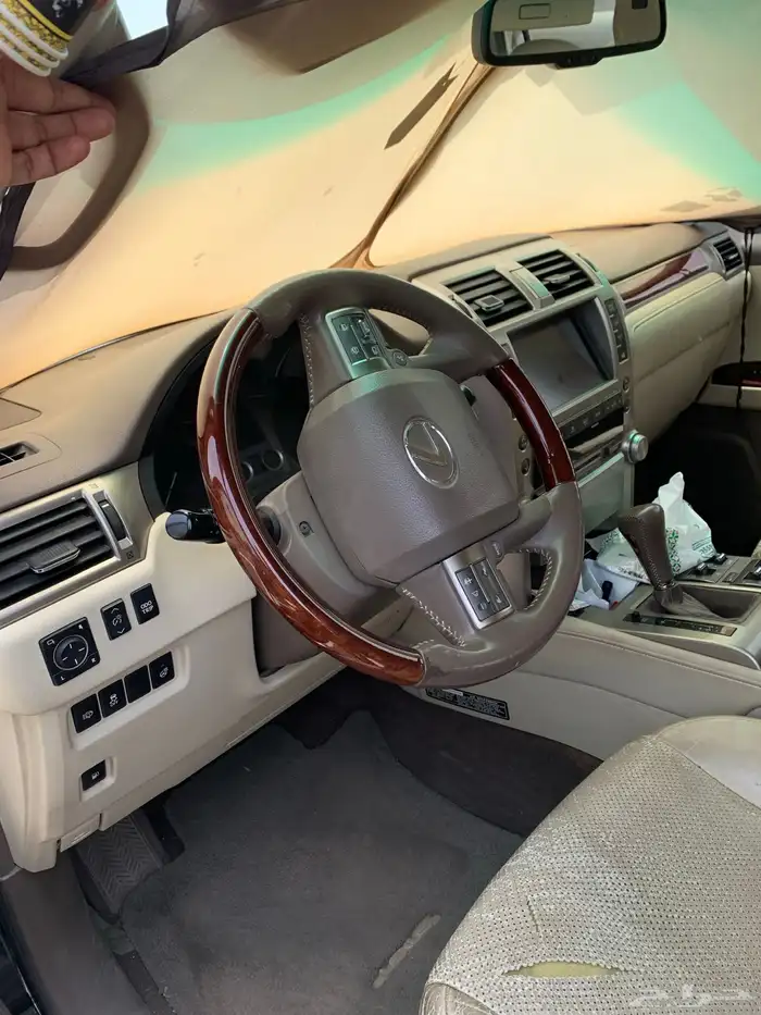 جيب لكزس 460 GX موديل 2010 فل كامل لون اسود 8