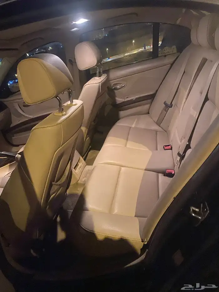 BMW 323i موديل 2011 13
