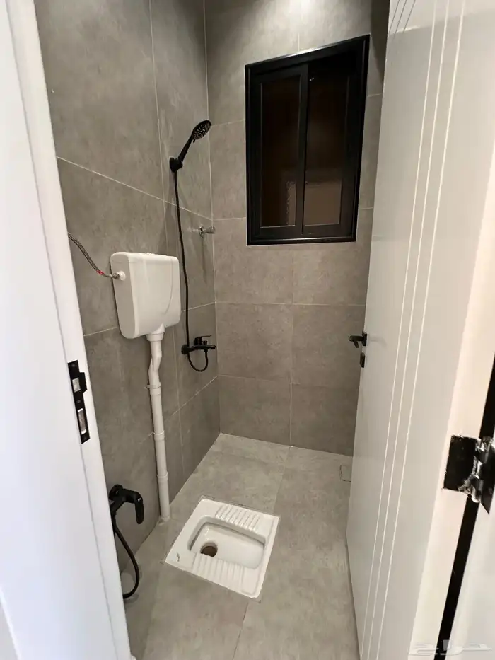 ادوار ارضيه بحوش تشطيب وتصميم مميز قرب المطار ونادي ضمك 16