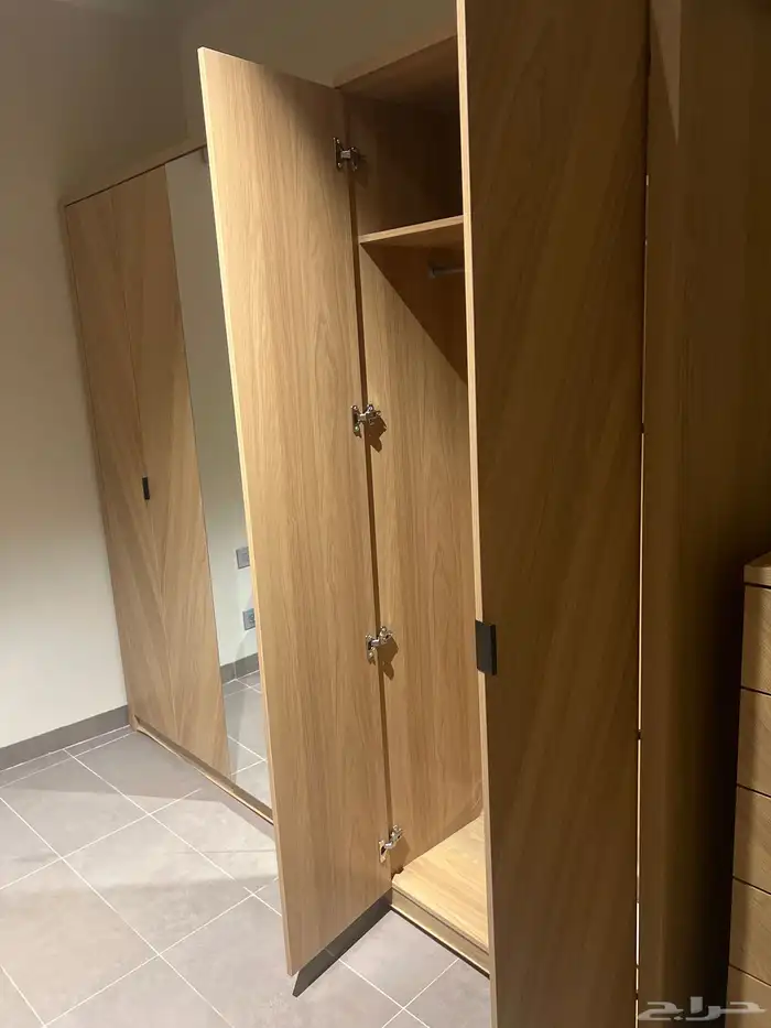 بريدة بيع دولاب خشب 4