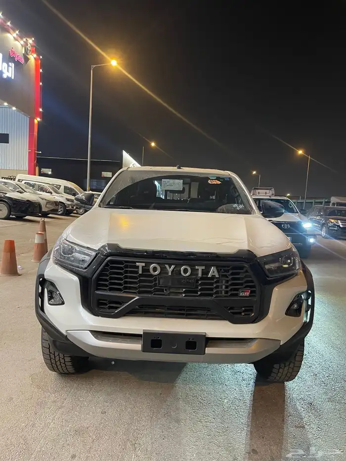 عرض خاص هايلكس GR SPORT V6 دبل موديل 2025 بطاقه جمركيه 0