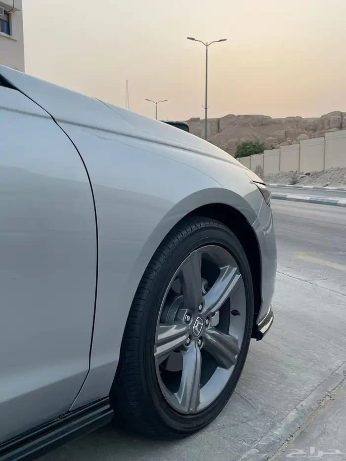 هوندا أكورد 9