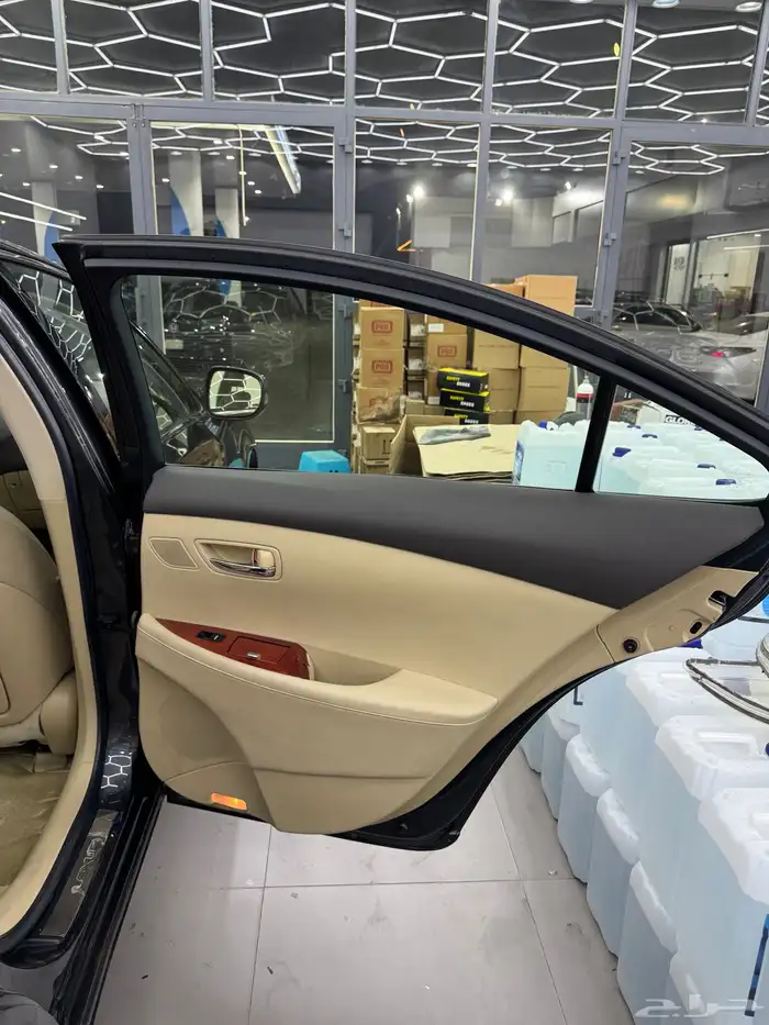 ES350 سعودي مخزن بحالة الوكالة 55