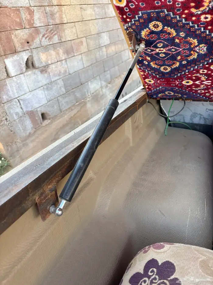 سطحه طبق. للبيع شاص لونه بيج 3