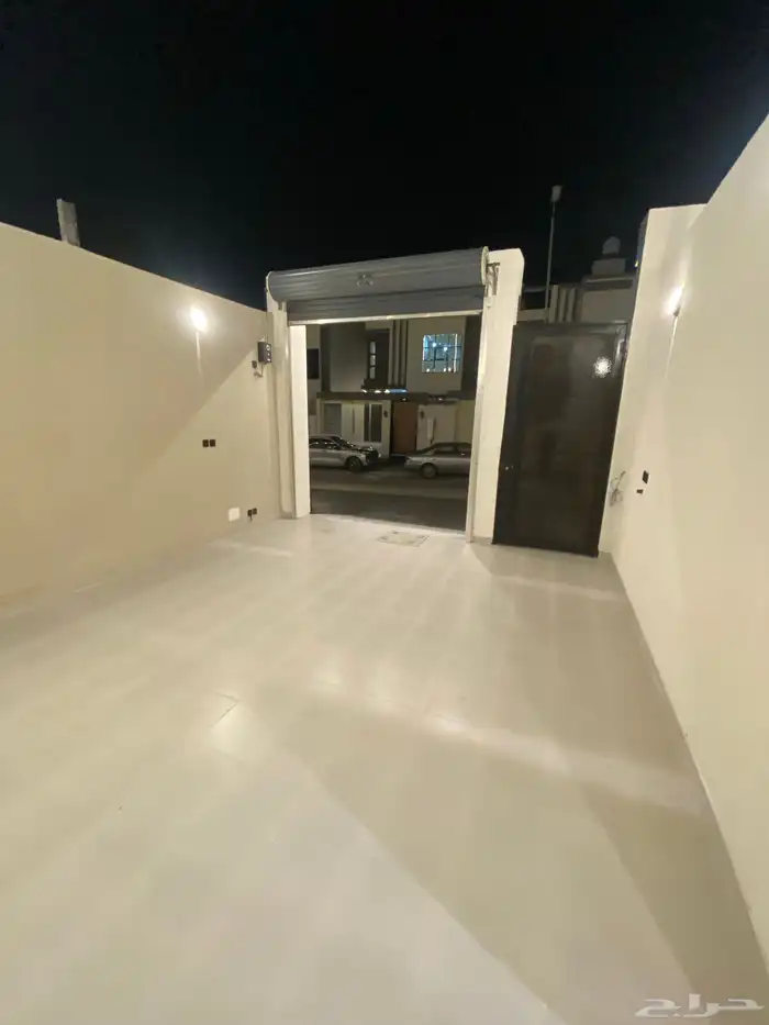 للبيع ارواف أرضيةوعلوية مدخل مستقل حوش مدخل سيارة بالمحاله 6