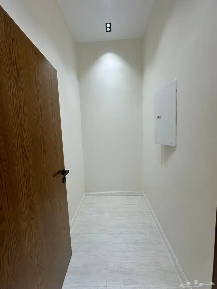 للبيع شقق ارضيه مستقله وشقق علويه بأسطح خاصه بحى الموسي 10