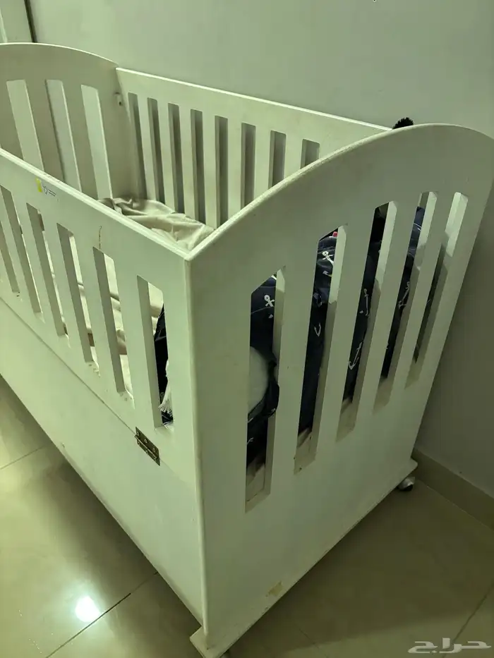 سرير رضع 0