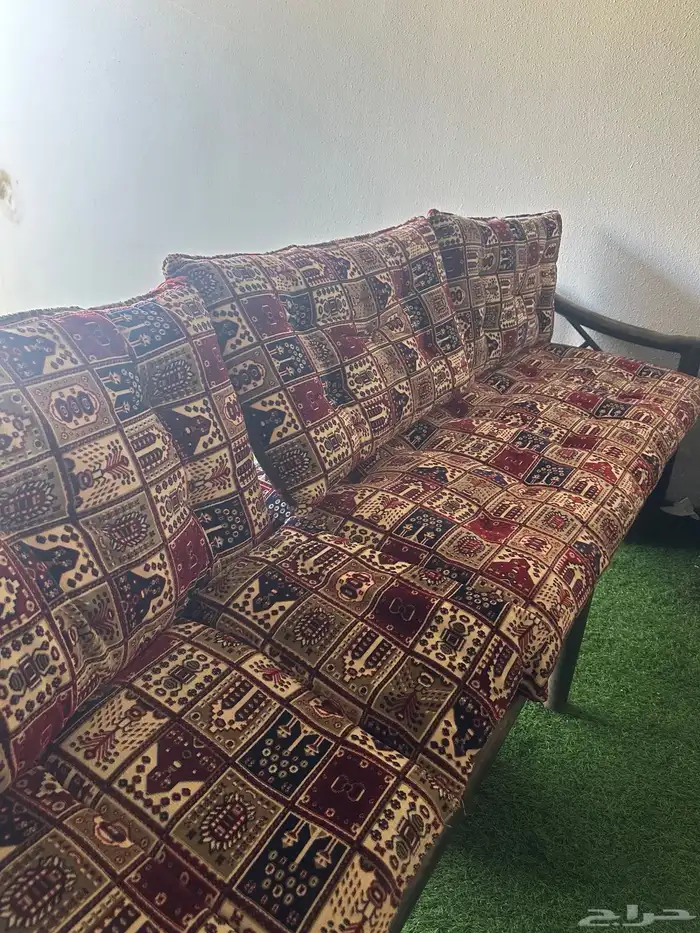 جلسة حوش حديد ثلاثه متر العدد واحد سبب البيع ليس لها مكان 1