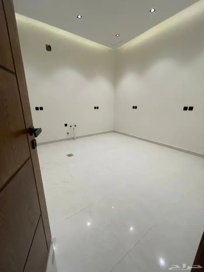 دور للايجار في حي البيان 7