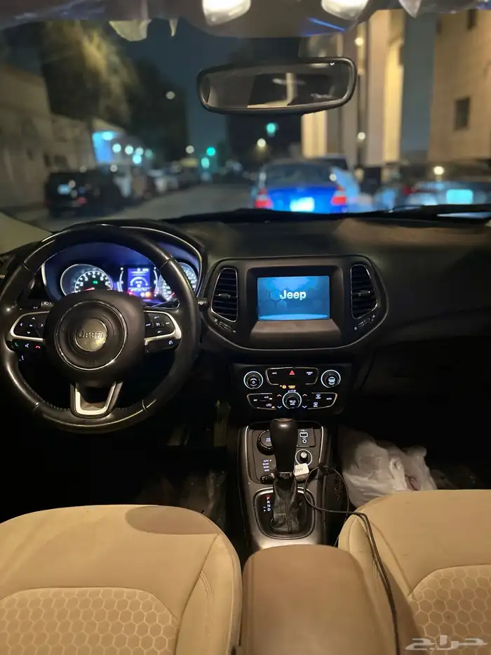 جيب كومباس 2019 ماشيه 72 الف استخدام بسيطللبدل بسياره صغيره 6