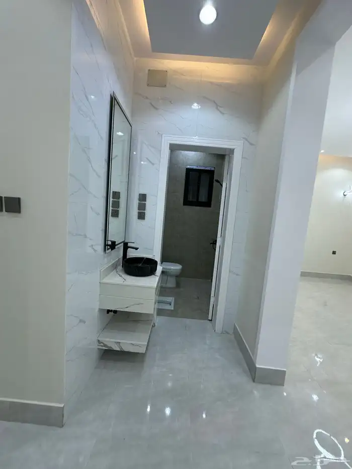 للبيع شقق ارضية وعلوية باسعار من 550 الف حي المحالة 8