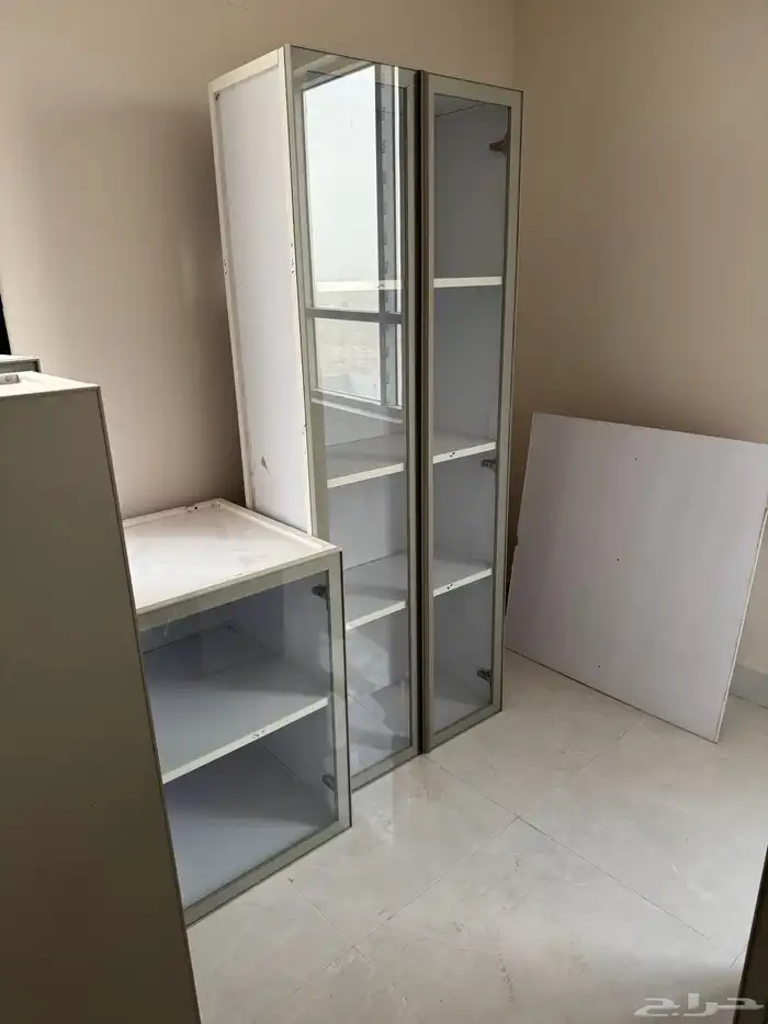 جزء من دولاب ألمنيوم 1