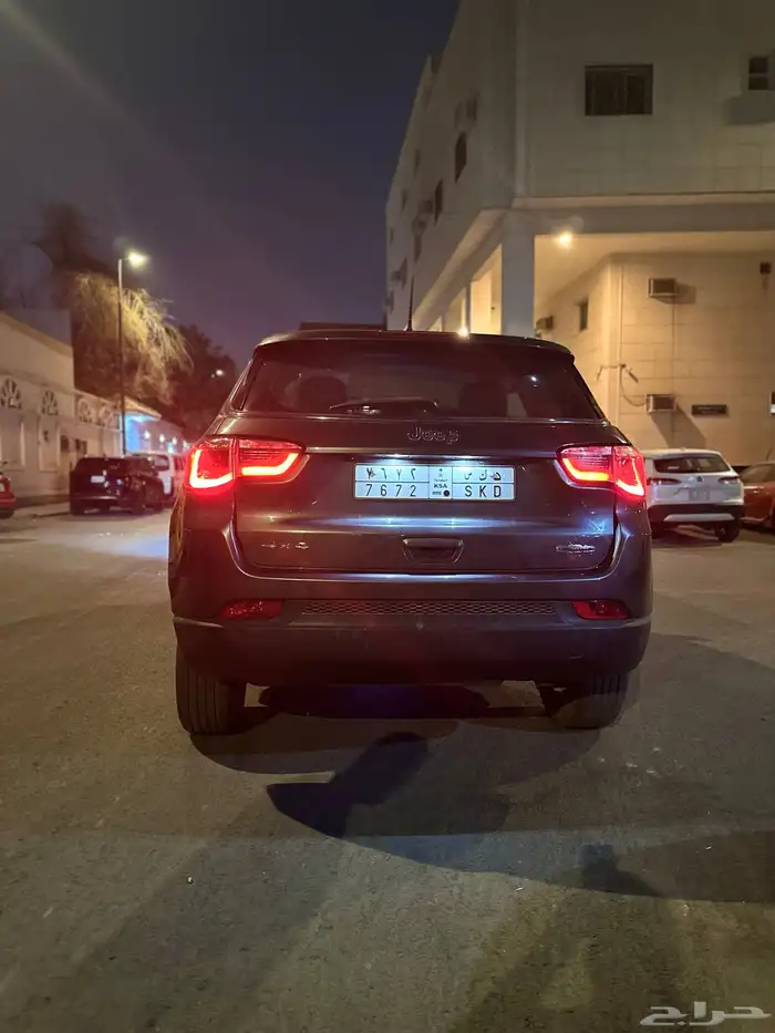 جيب كومباس 2019 ماشيه 72 الف استخدام بسيطللبدل بسياره صغيره 17
