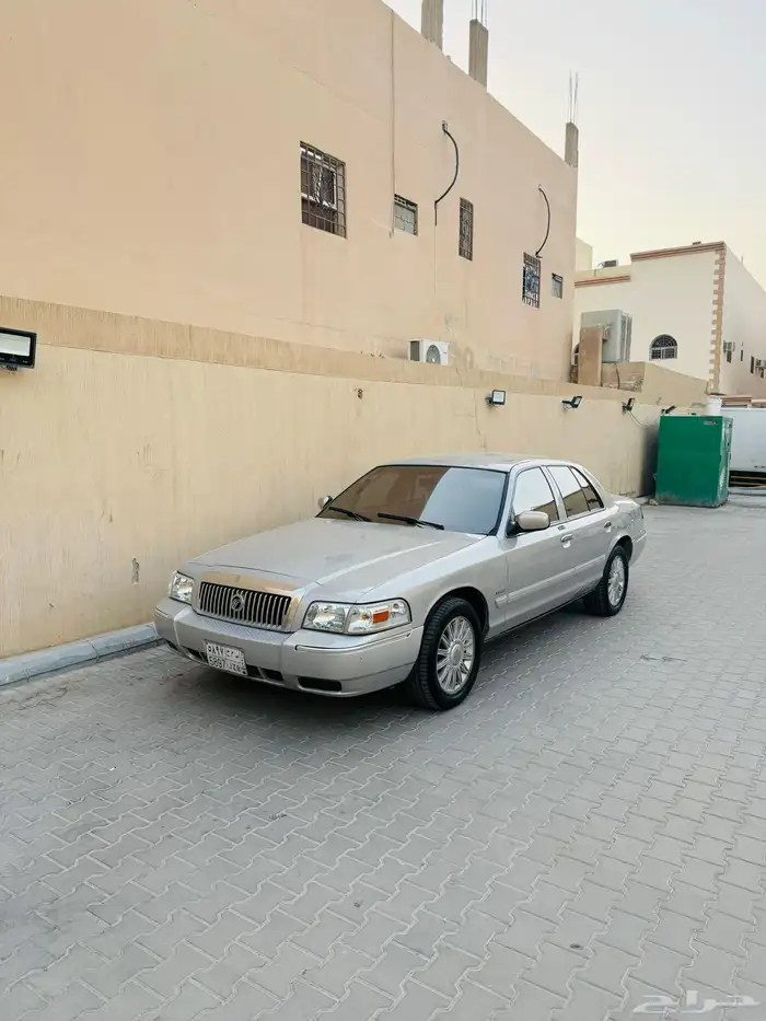 فورد جراند ماركيز 2010 امريكي نظيف 8