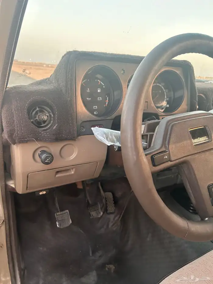 لاندكروزر 1983 G 2