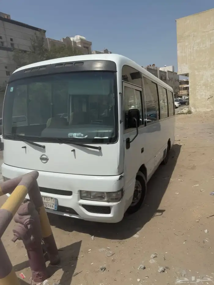 باص نيسان سفليان26 راكب بنزين موديل 2007 للبيع 1