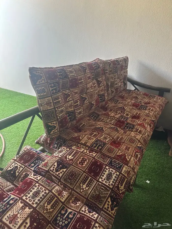 جلسة حوش حديد ثلاثه متر العدد واحد سبب البيع ليس لها مكان 2