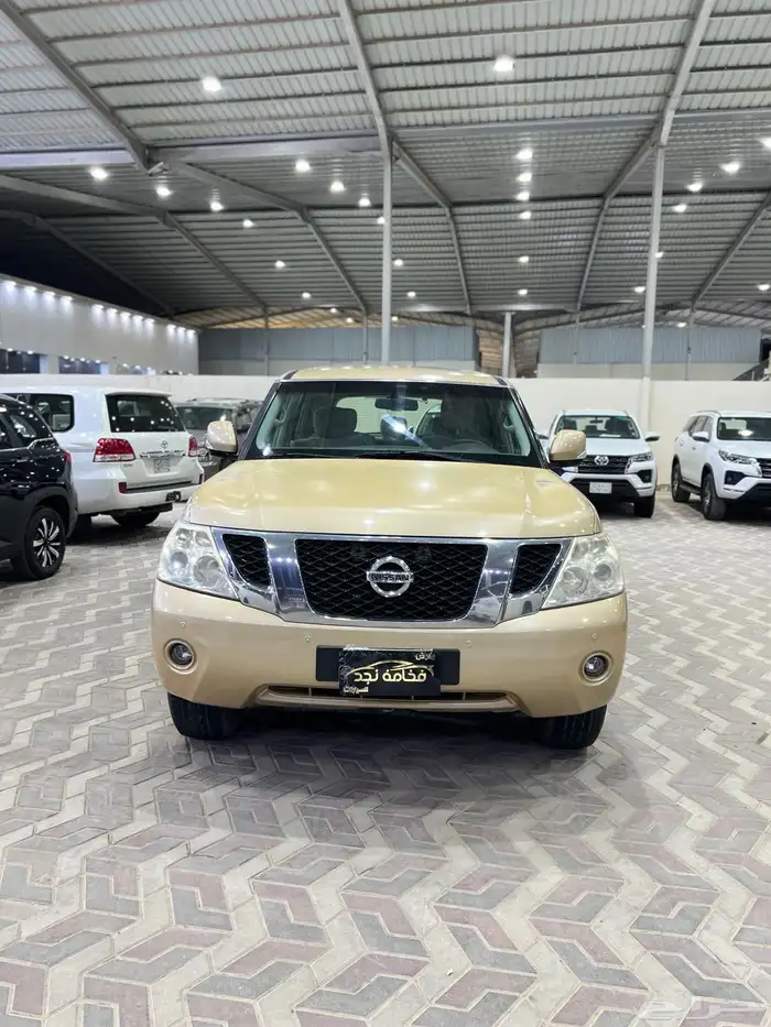 نيسان باترول SE2013 سعودي ماشي 260 الف 0