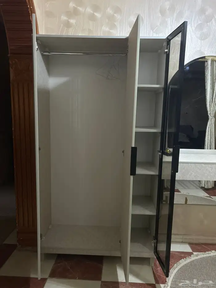 دولاب وتسريحه وينفع مدخل ودولاب عبايات 0