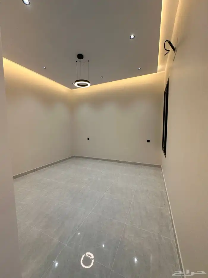 ادوار ارضيه بحوش تشطيب وتصميم مميز قرب المطار ونادي ضمك 8