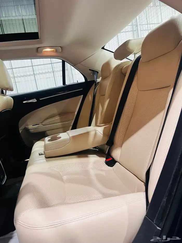 كرايزلر 2016 C300 بانوراما (( عروض خاصة )) 8