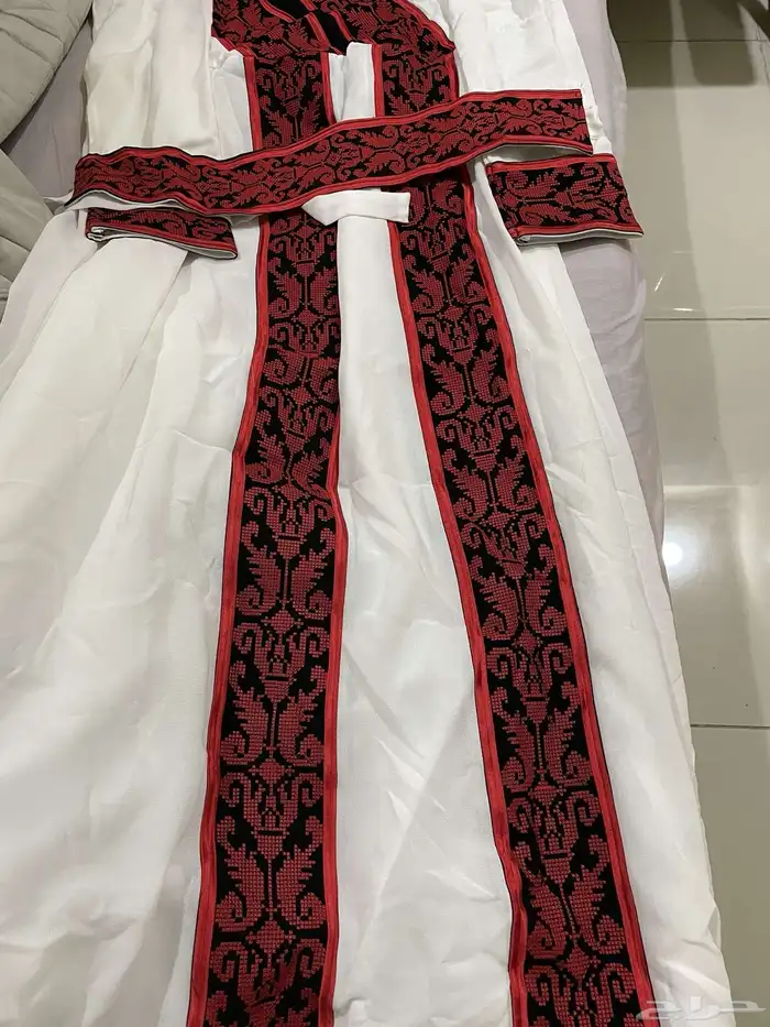 ثوب ابيض نسائي 0