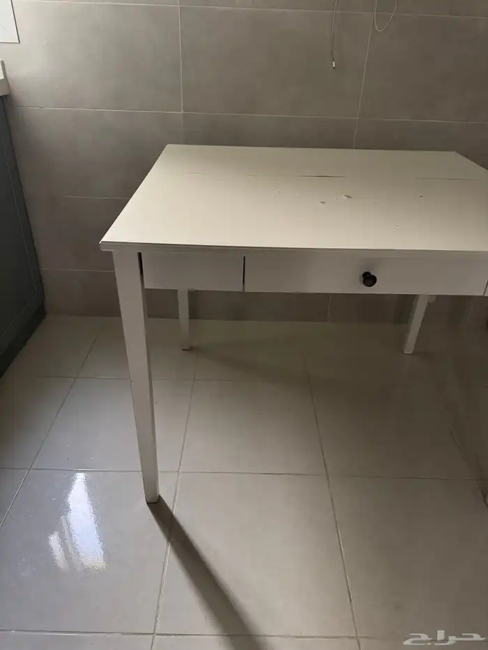 طاوله من ايكيا مع 4 كراسي 1
