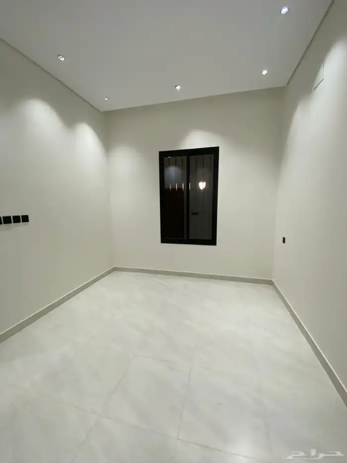 للبيع ارواف أرضيةوعلوية مدخل مستقل حوش مدخل سيارة بالمحاله 10