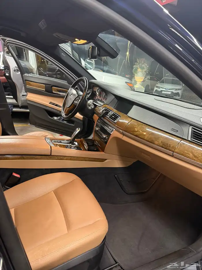 BMW 730li 8