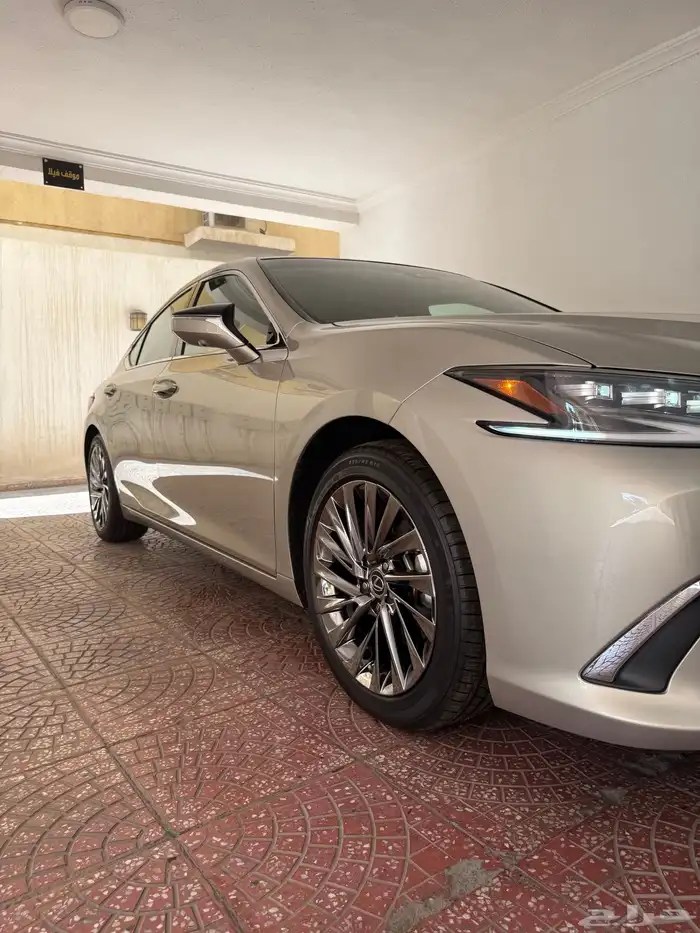 لكزس اي اس350 فل الفل2024 LEXUS ES350 DD Ultra Luxury 9
