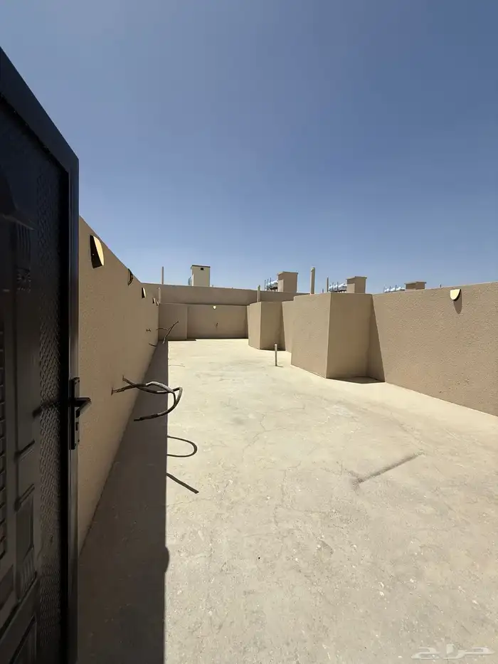 للبيع شقق فاخرة بموقع مميز بالقرب من حى الضيافه والإسكان 56