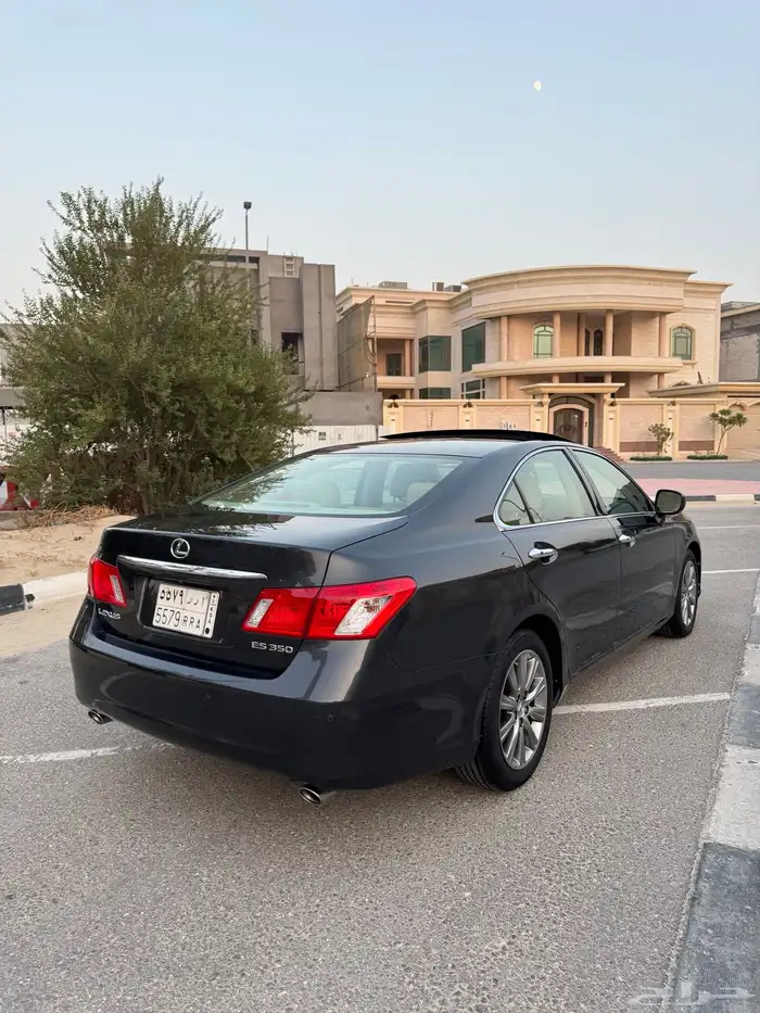ES350 سعودي مخزن بحالة الوكالة 9