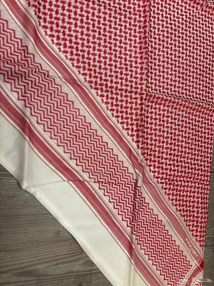 شماغ إيمانويل أونغارو 1