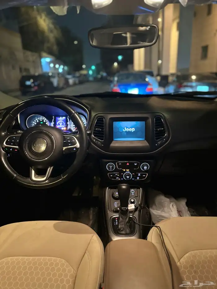 جيب كومباس 2019 ماشيه 72 الف استخدام بسيطللبدل بسياره صغيره 15
