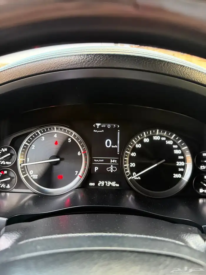 لكزس 2017 LX570 فل كامل سعودي وكالة على حالتة بدون ترهيم 35