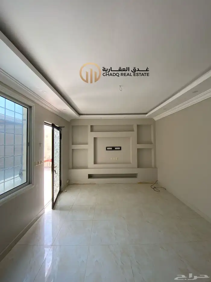 فيلا للبيع حي الشراع مساحة 437 4