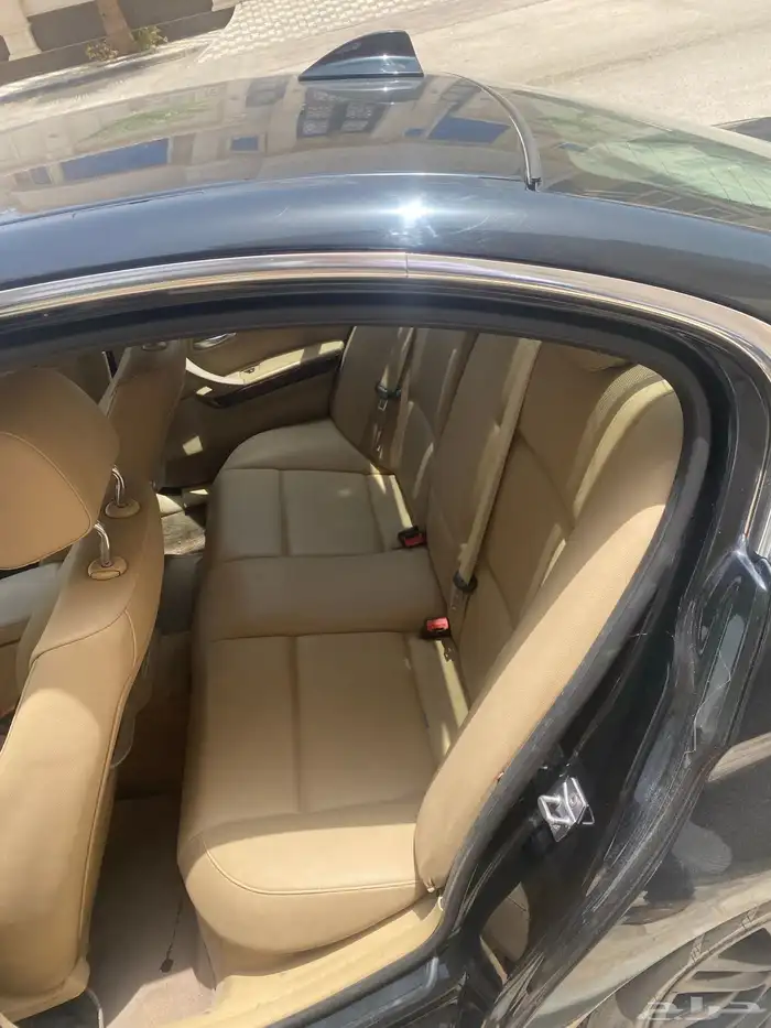 BMW 323i موديل 2011 20