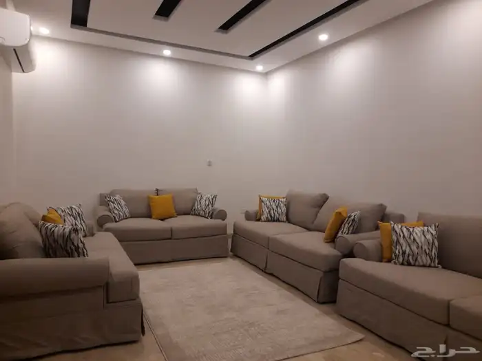 طقم كنب صناعة امريكي ماركة 9 اشخاص نظيف 0