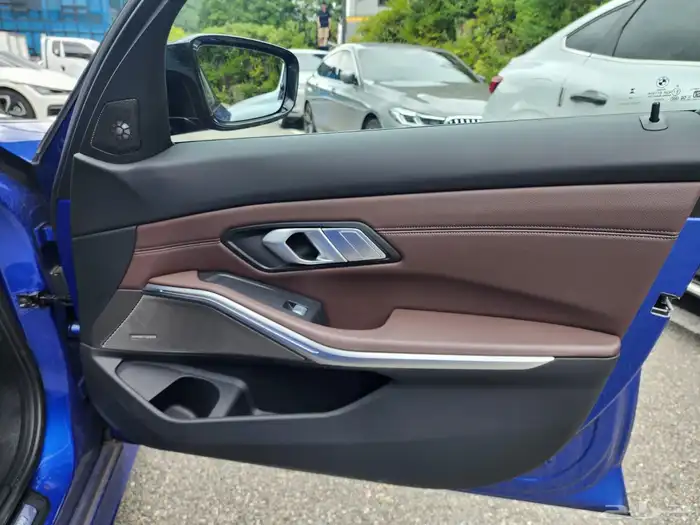 بي ام دبليو M340i 2025 ( مميزه ) 10