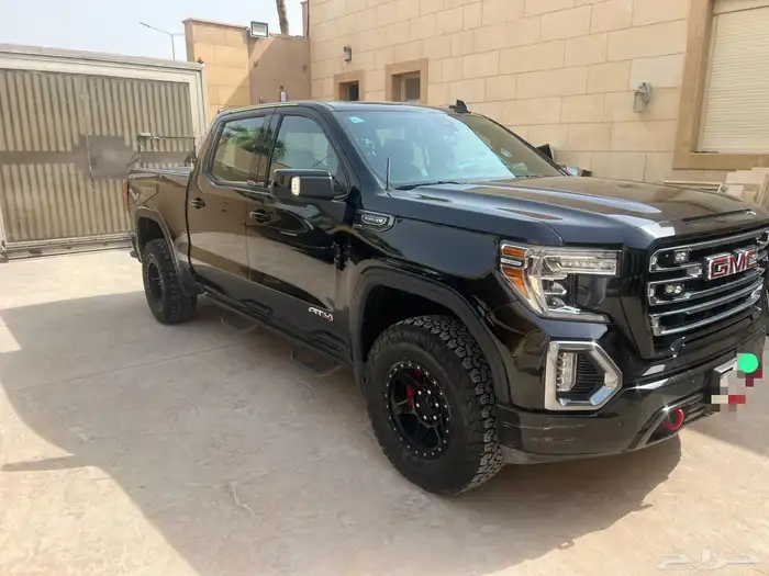 سييراAT4 2020 اللون اسود GMC 5