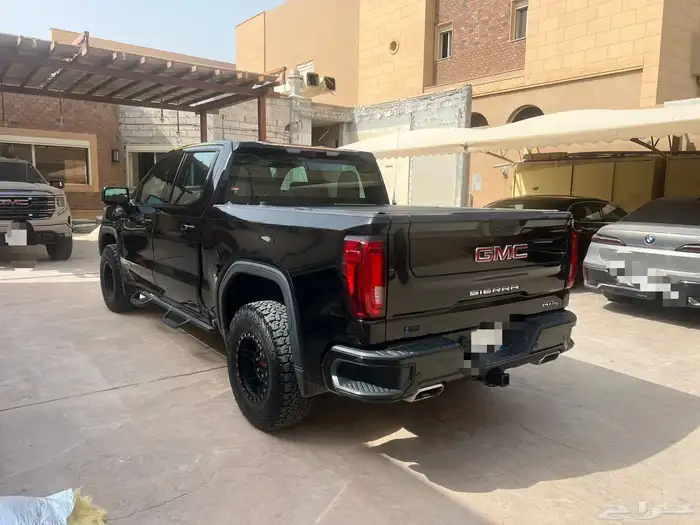 سييراAT4 2020 اللون اسود GMC 1