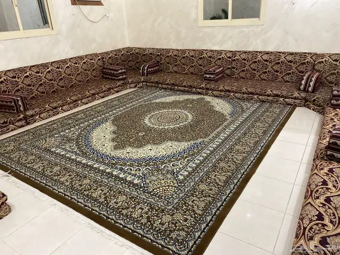 غرفة مجلس. مكنسة. فرن 0