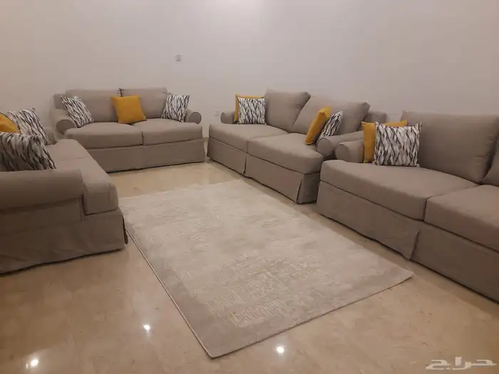 طقم كنب صناعة امريكي ماركة 9 اشخاص نظيف 4