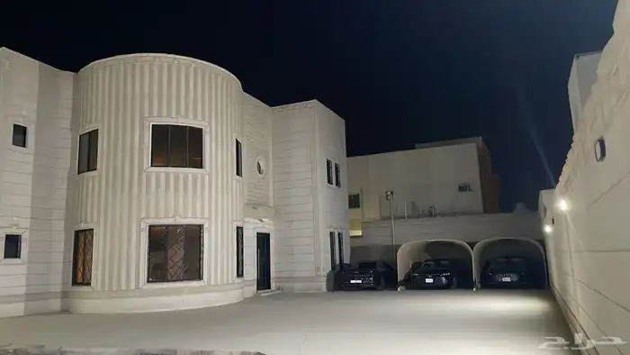 فله فاخره للايجار فالمجمعة 0