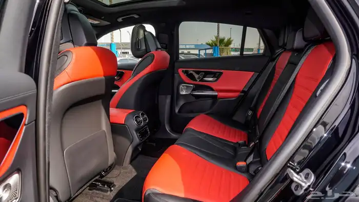 2025 Mercedes-Benz GLC200 Coupe جديد اصفار اعلى المواصفات 9