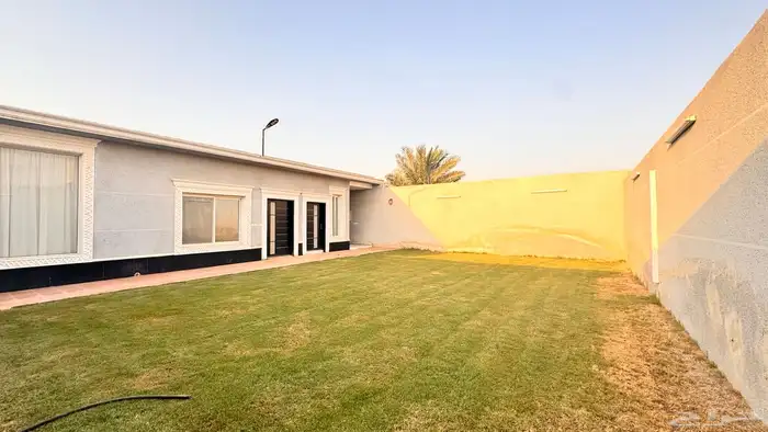فرصه 5 شاليهات جديدة للبيع 2800 م في ديراب - الرياض 20