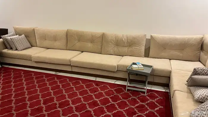 كنب اللون بيج جميل 2