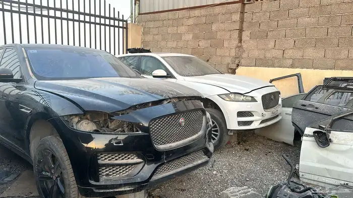 رنج روفر قطع غيار 5