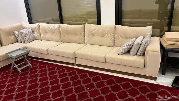 كنب اللون بيج جميل 0