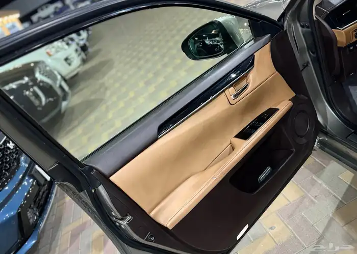 تويوتا لكزس 2017 ES350 مالك اول 16